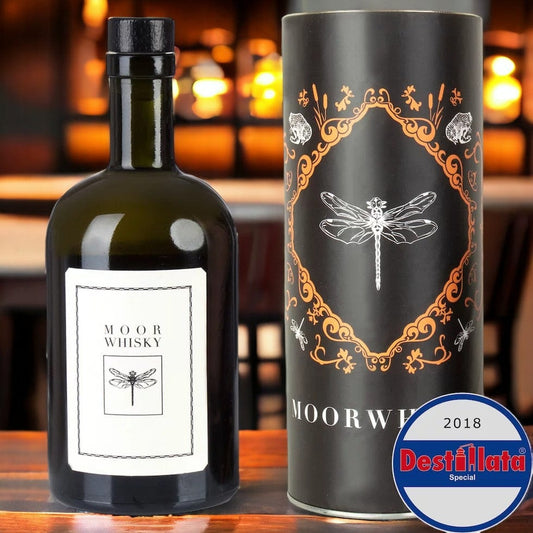 MOORWHISKY – Exquisiter Edel-Whisky mit Mooreiche Alkoholische Getränke Dreizack oesterreich handgemachte geschenke in wien