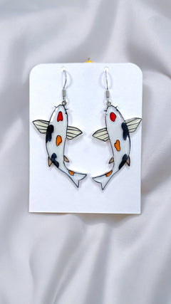 Koi weiss Ohrringe | Handbemalter Acrylglas Schmuck