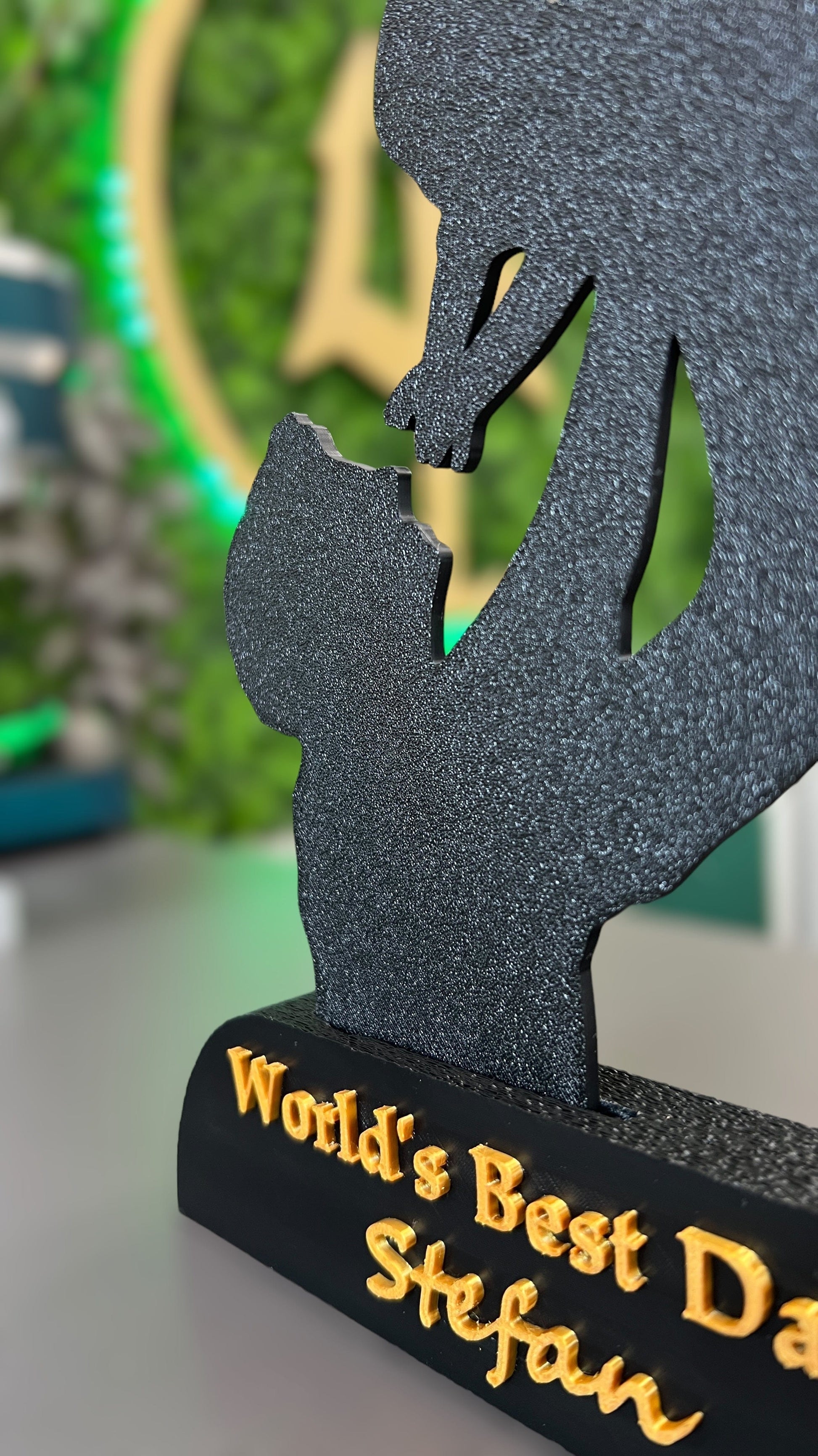 Worlds Best Dad | Trophäe mit Wunschnamen Trophäe Dreizack | 3D Druck oesterreich handgemachte geschenke in wien