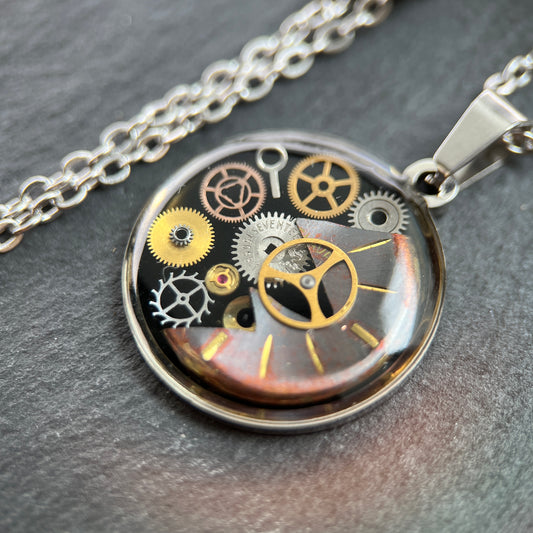CIRCUM in Silber | Halsketten Unikate aus Uhrwerksteilen