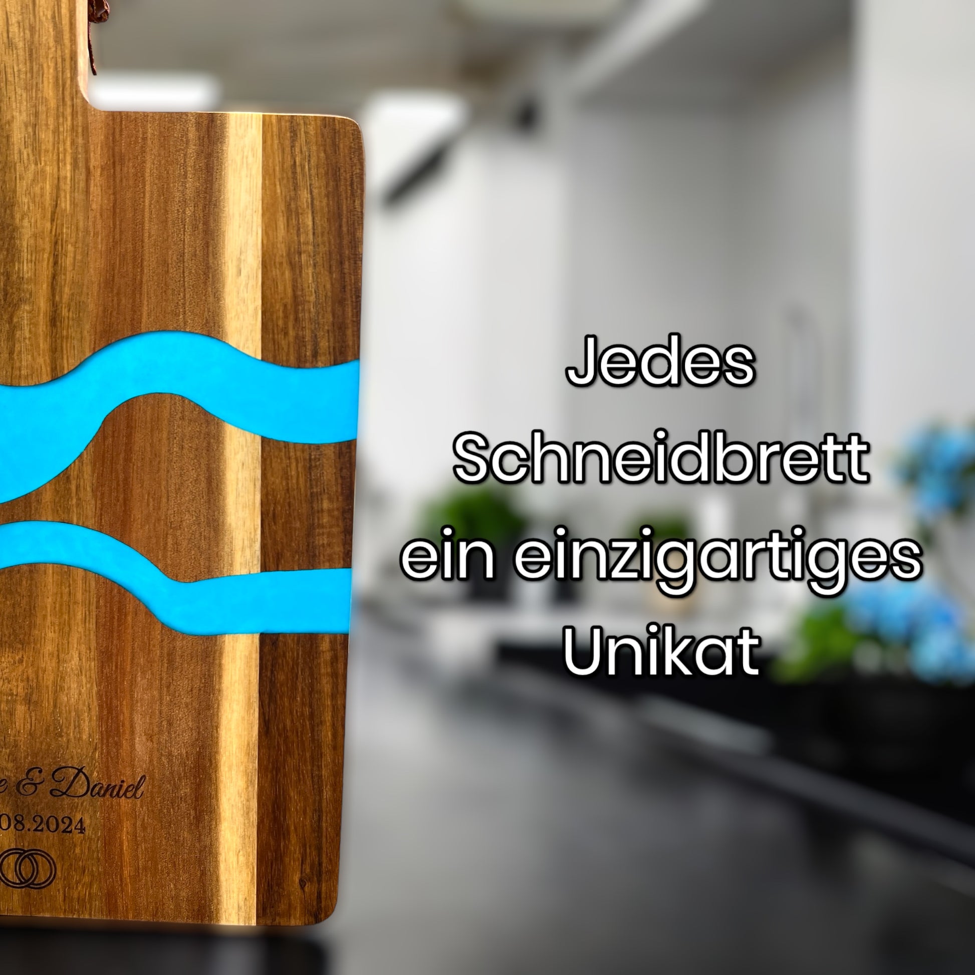 Dreizack Schneidbrett mit Kunstharz-Elementen – Einzigartiges Servierbrett aus Akazienholz, personalisierbar mit Lasergravur. Maße: 39 x 23,5 x 1 cm. Dreizack Wien.