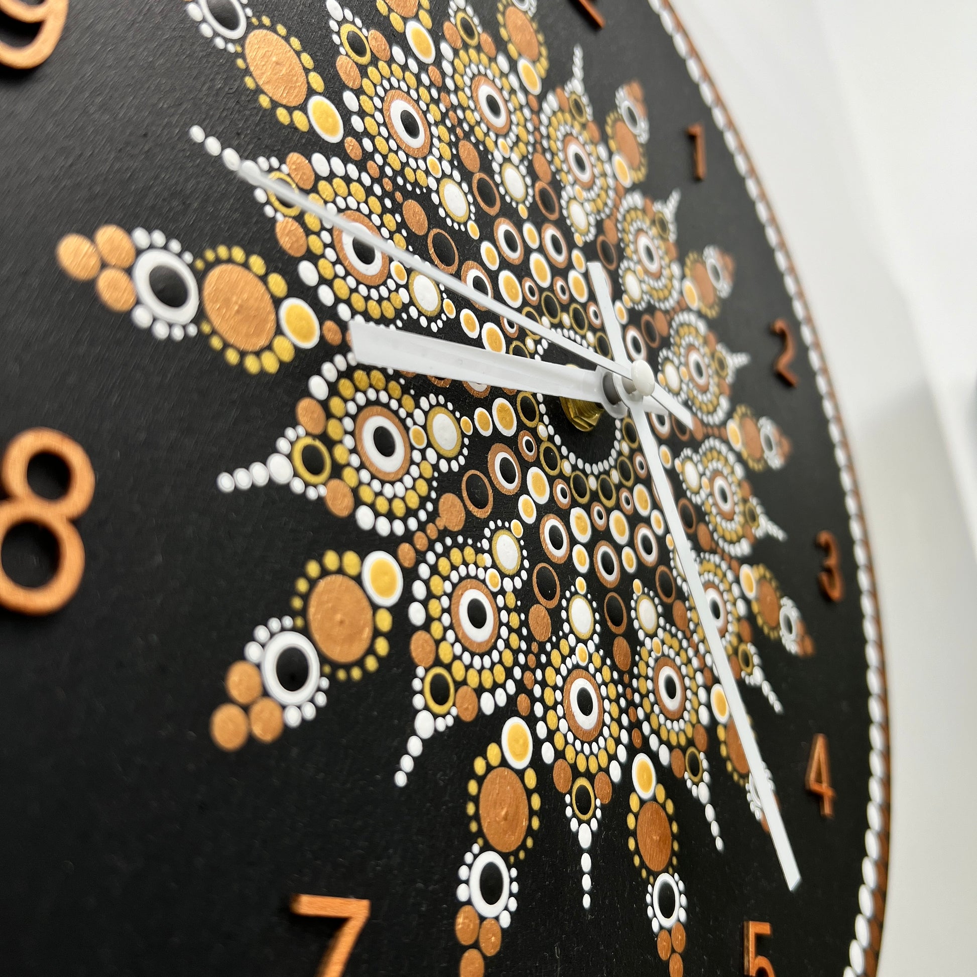 Kunst Galerie Colorie Wanduhr | Einzigartige Dot Art Uhr