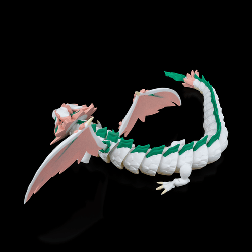 Flexodrache „Florana“: Premium 3D-Druck Drachenmodell, 51 cm, weiß mit Rosa- und Grüntönen, florale Flügel. Beweglich, nachhaltig aus PLA, 100 % in Wien gefertigt.