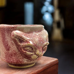 Espresso Becher "Sphinxkatze" | Handgefertigte Keramikkunst von Geza Baranyai