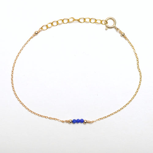 Feine Armkette Lapis Lazuli | Edelsteine & 14K Solidvergoldung Schmuck Necklessary oesterreich handgemachte geschenke in wien