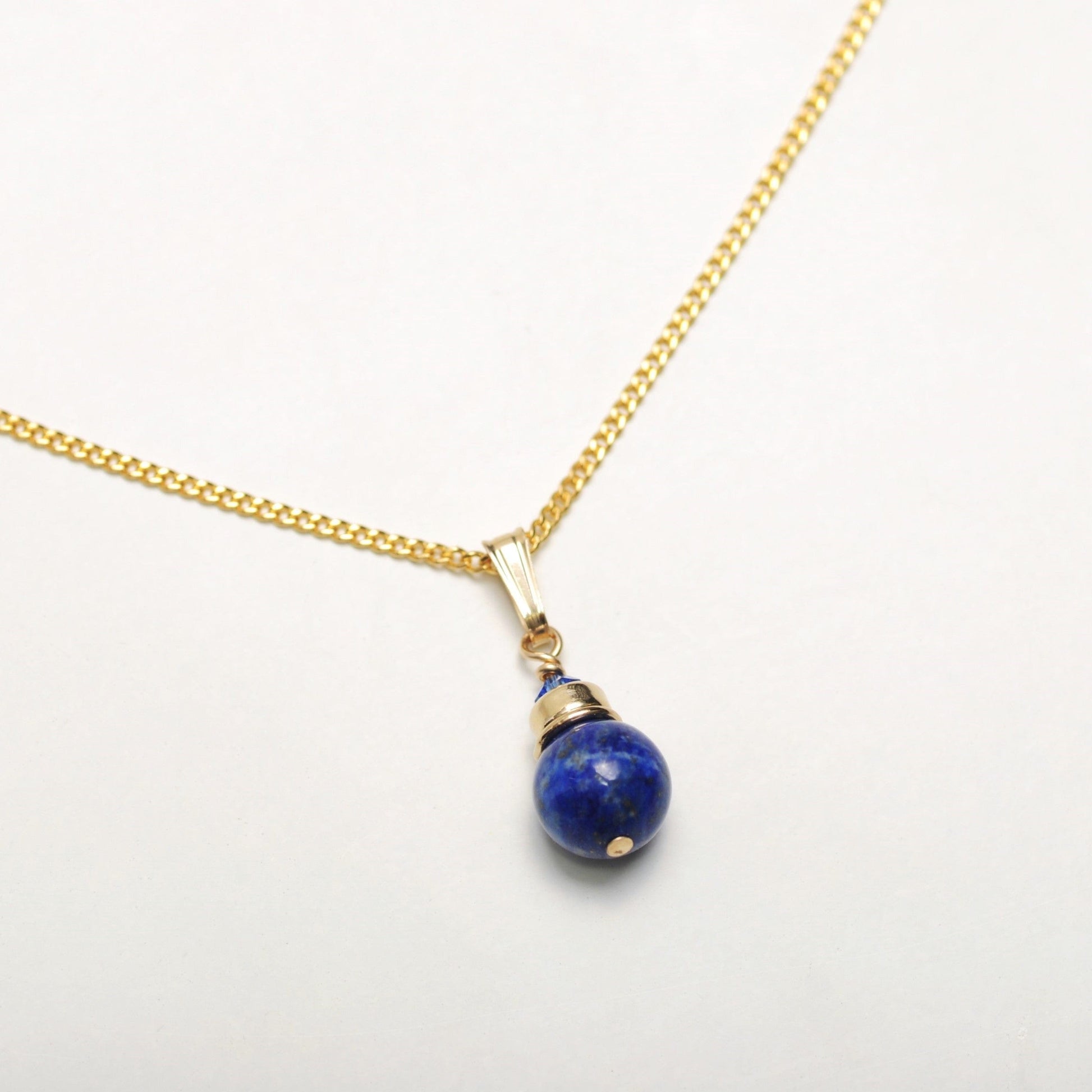 Steinhalskette Lapis Lazuli | Edelsteine & 14K Solidvergoldung Schmuck Necklessary oesterreich handgemachte geschenke in wien