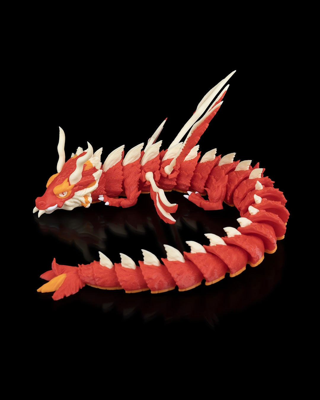 Flexodrache „Caelum“: Premium 3D-Druck Himmelsdrache, 51 cm, rot mit orangenen und weißen Akzenten, Engelsflügel. Beweglich, nachhaltig aus PLA, 100 % in Wien gefertigt.