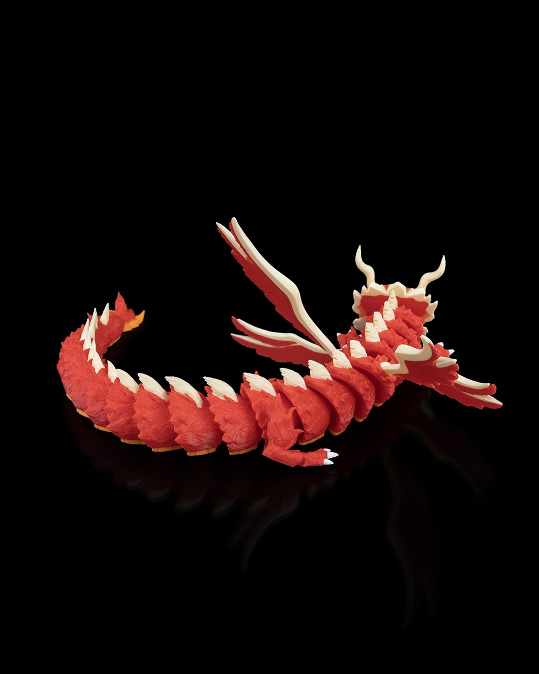 Flexodrache „Caelum“: Premium 3D-Druck Himmelsdrache, 51 cm, rot mit orangenen und weißen Akzenten, Engelsflügel. Beweglich, nachhaltig aus PLA, 100 % in Wien gefertigt.