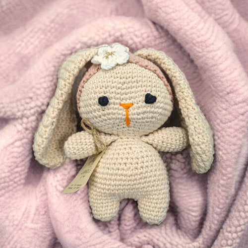 Handgemachte Amigurumi-Puppe 