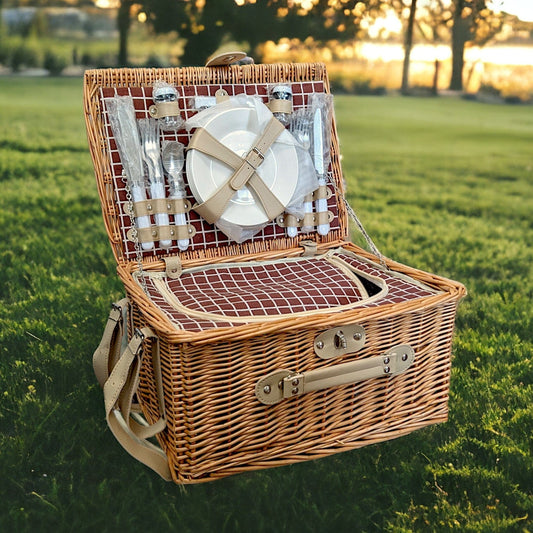 Isolierter Picknickkorb in beige/braun für 4 Personen Dreizack oesterreich handgemachte geschenke in wien