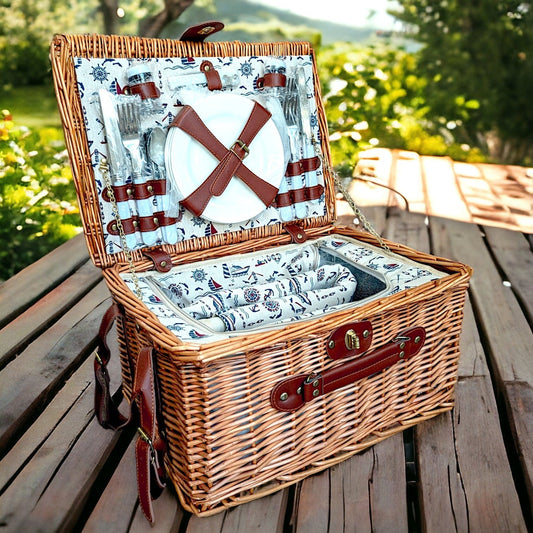 Isolierter Picknickkorb mit Schiff-Muster für 4 Personen Dreizack oesterreich handgemachte geschenke in wien