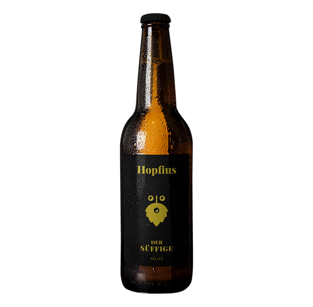 Der Süffige von Hopfius: Goldfarbenes Lagerbier mit blumigen und kräuterigen Noten, dezenter Süße und milder Bittere. Süffiges Craft-Bier aus Österreich mit 4,5 % Vol.