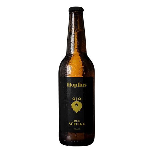 Der Süffige von Hopfius: Goldfarbenes Lagerbier mit blumigen und kräuterigen Noten, dezenter Süße und milder Bittere. Süffiges Craft-Bier aus Österreich mit 4,5 % Vol.