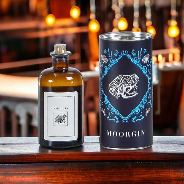BIO MOORGIN – Traditioneller Gin aus Wildem Wacholder Alkoholische Getränke Dreizack oesterreich handgemachte geschenke in wien