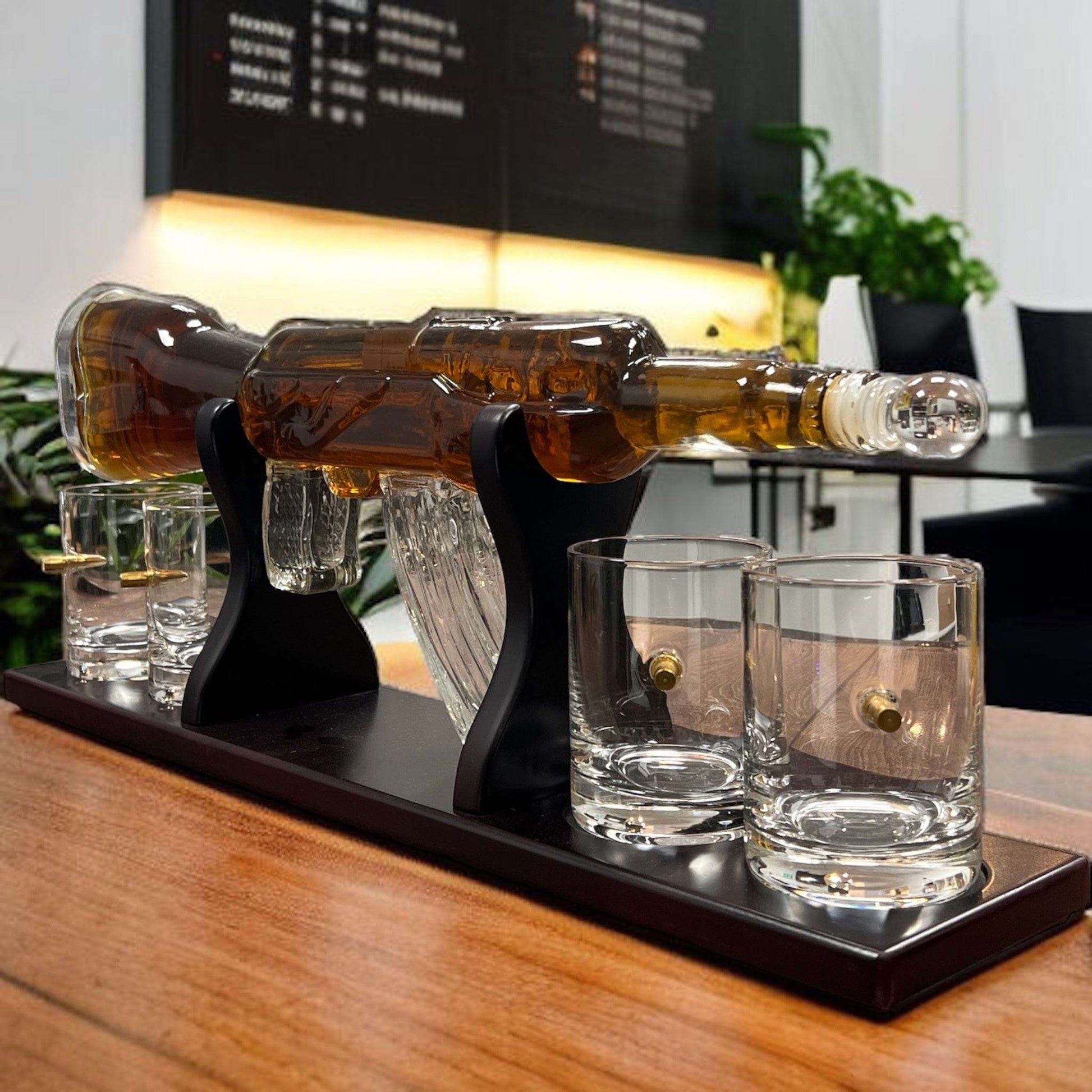 Glas Karaffe "AK" inkl. 4 Spezial Gläser und Aufsteller Home Decor Dreizack oesterreich handgemachte geschenke in wien