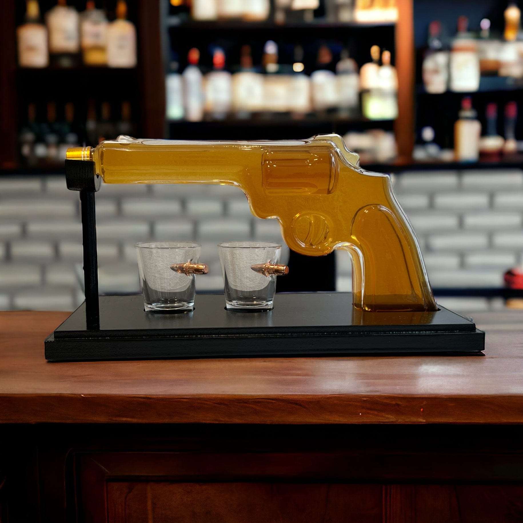 Glas Karaffe "Revolver" inkl. 2 Spezial Gläser und Aufsteller Home Decor Dreizack oesterreich handgemachte geschenke in wien