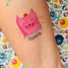 Punschkatzerl Tattoo von wuwu | Süß, temporär & vegan!