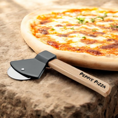 Pizza-Schneider „Axt“ mit Gravur | Originelles Geschenk für Pizza-Fans & Genießer