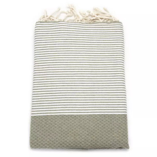 Desert Sage Wabenmuster Fouta von Anna Aniq in Beige: 100 % recycelte Baumwolle, fair produziert in Tunesien, weich, saugfähig, schnelltrocknend, 200 x 100 cm oder 70 x 50 cm, vielseitig für Sauna, Reisen & Strand.