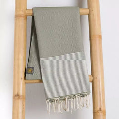 "Desert Sage" Wabenmuster Fouta von Anna Aniq | Stilvoll, nachhaltig & federleicht