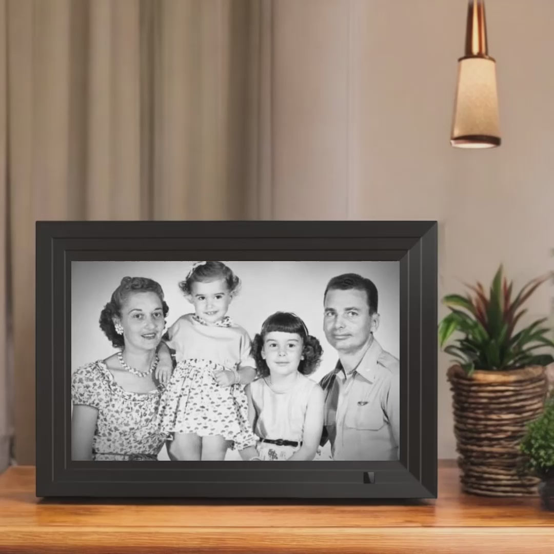 Fotoanimation von alten Bildern – AI Foto zu Video. So bewegst Du Deine Erinnerungen! ReMemories animiert & restauriert verblasste Familienfotos in HD.