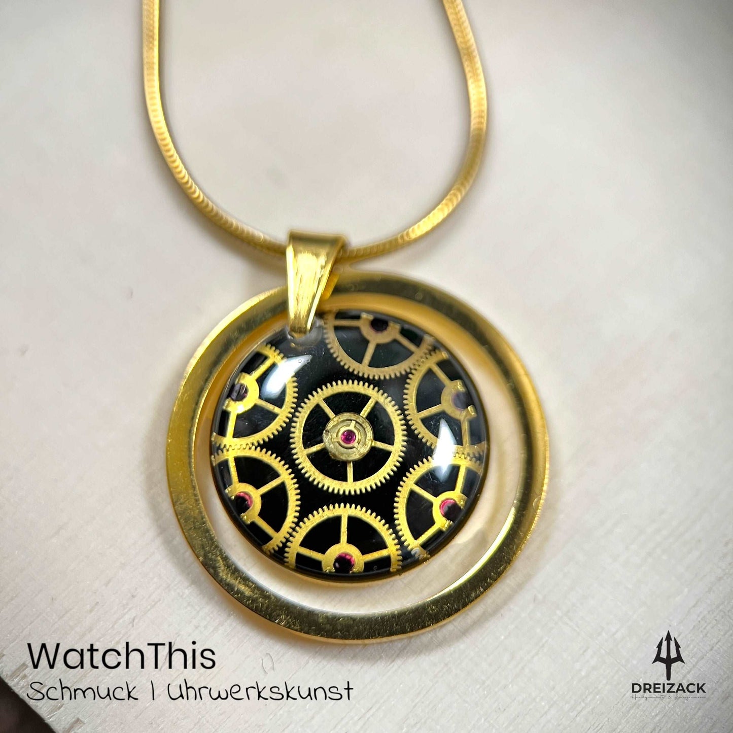 Halsketten von WatchThis - Zeitlose Eleganz aus Uhrwerken Gold mit Rahmen | David Schmuck WatchThis oesterreich handgemachte geschenke in wien