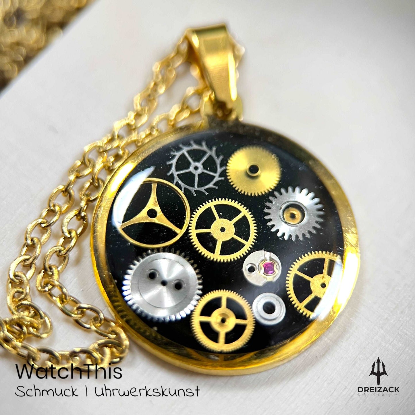 Halsketten von WatchThis - Zeitlose Eleganz aus Uhrwerken Gold | Solomon Schmuck WatchThis oesterreich handgemachte geschenke in wien