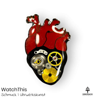 Ansteck-Pins von WatchThis - Zeitlose Eleganz aus Uhrwerken Herz Rot | Darius Schmuck WatchThis oesterreich handgemachte geschenke in wien