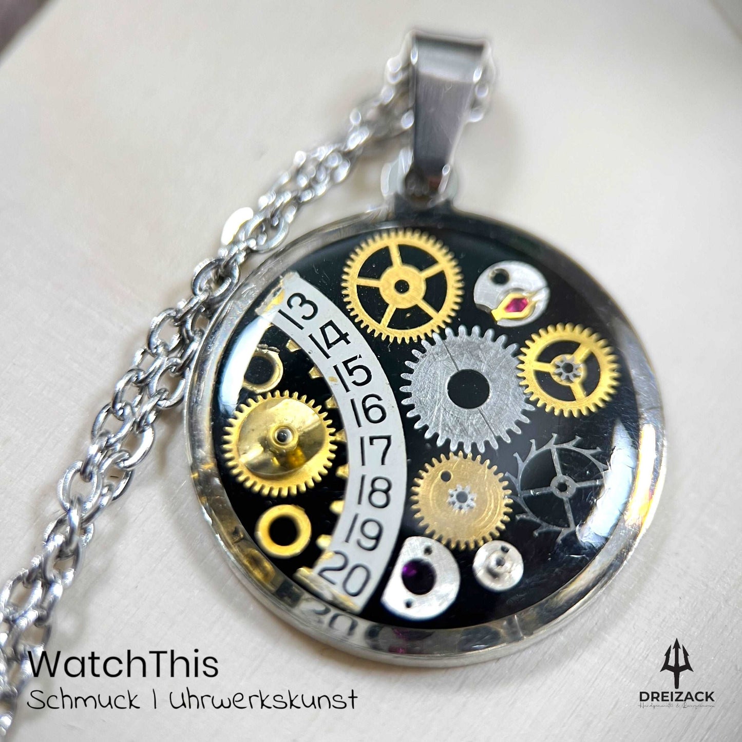 Halsketten von WatchThis - Zeitlose Eleganz aus Uhrwerken Silber | Harun Schmuck WatchThis oesterreich handgemachte geschenke in wien